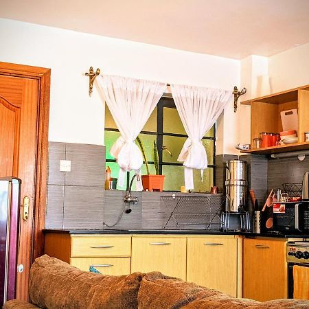 Home And Away Cozy Studio Apartment Number 407 Nairobi Bagian luar foto